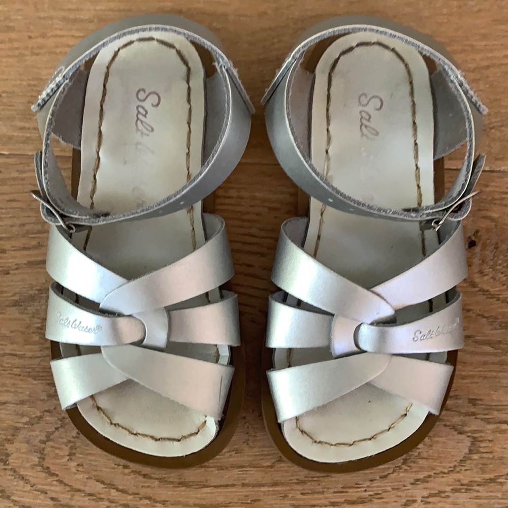 Saltwater Sandals Silver Size 9